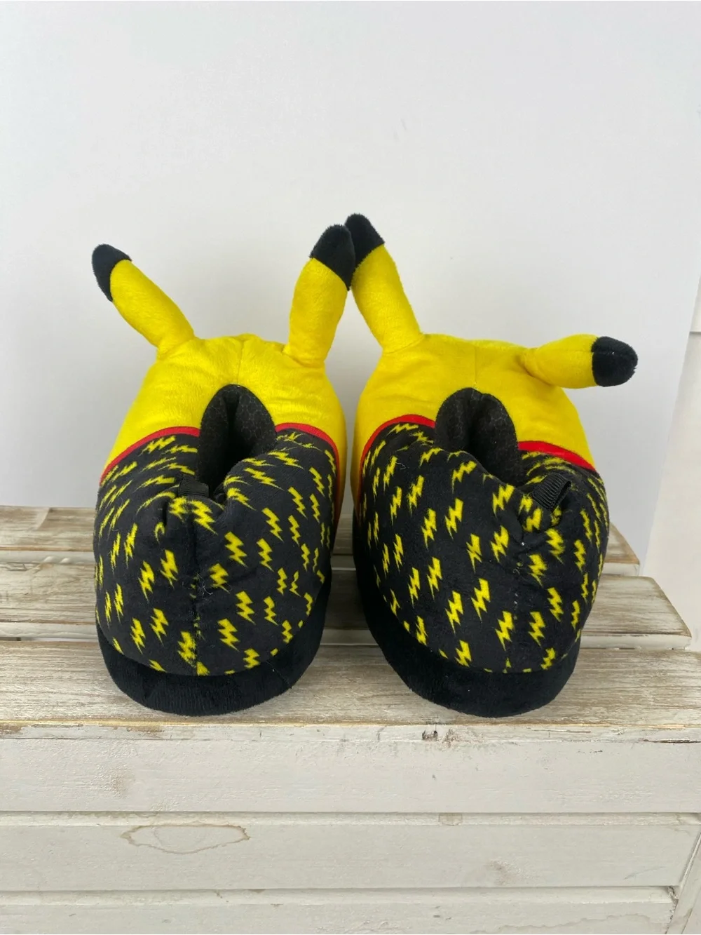 Pokemon Pikachu yellow 3D plush slippers kids size 9/10